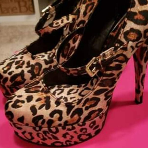 Leopard Maryjane Style Heels - Picture 4 of 4